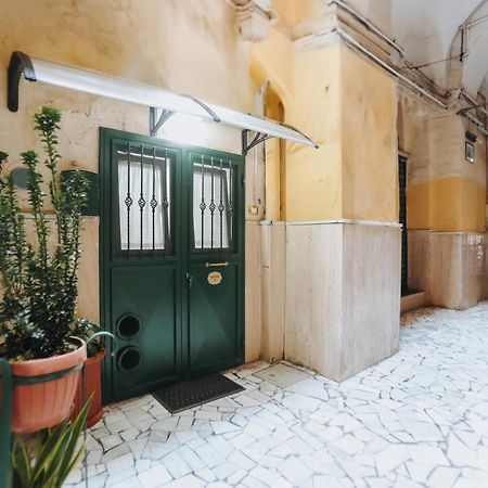 Bnb Quartieri 33 Неаполь Экстерьер фото