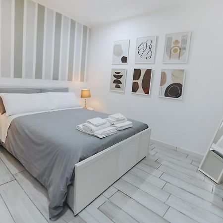 Bnb Quartieri 33 Неаполь Экстерьер фото